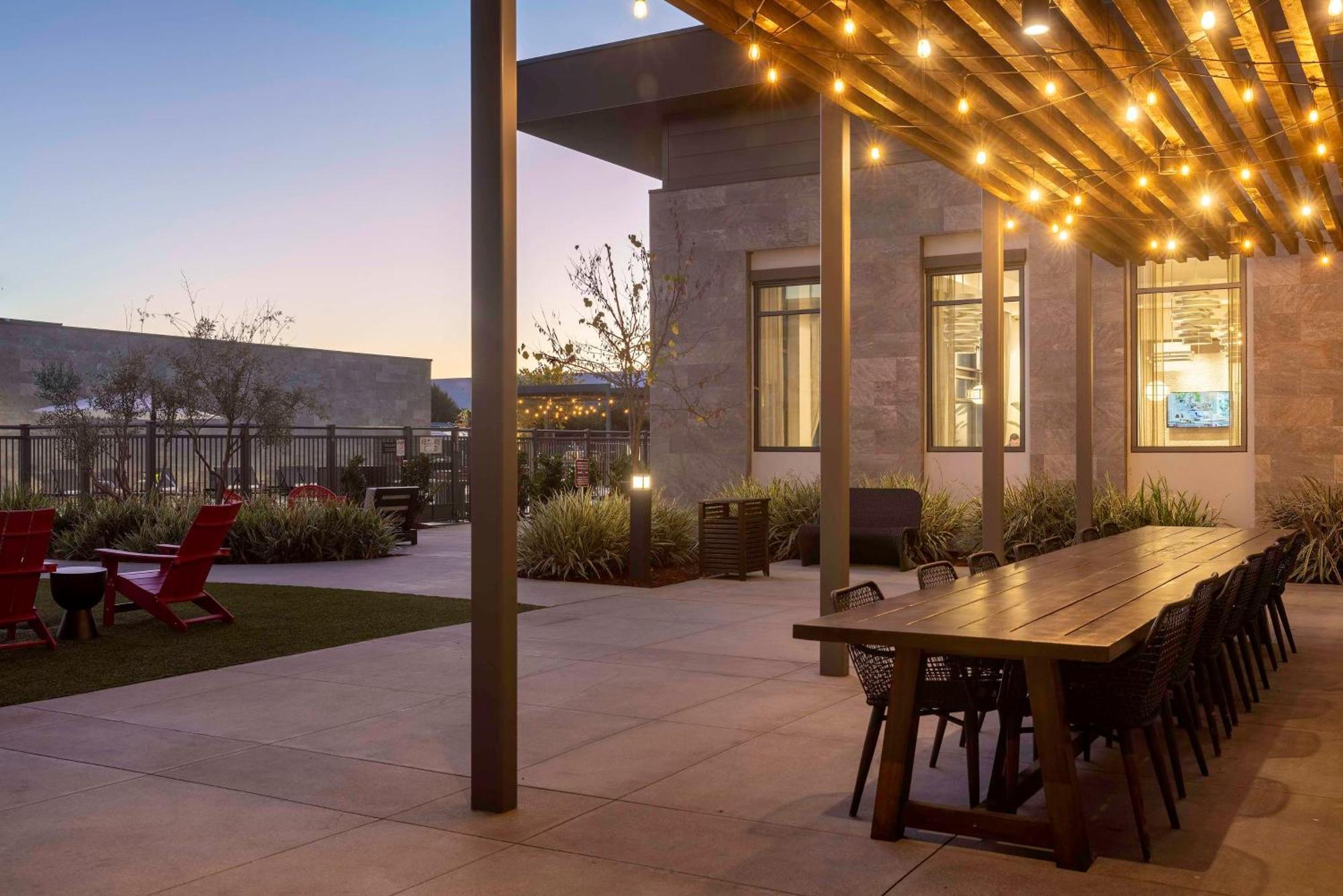 Homewood Suites By Hilton Long Beach Airport Buitenkant foto