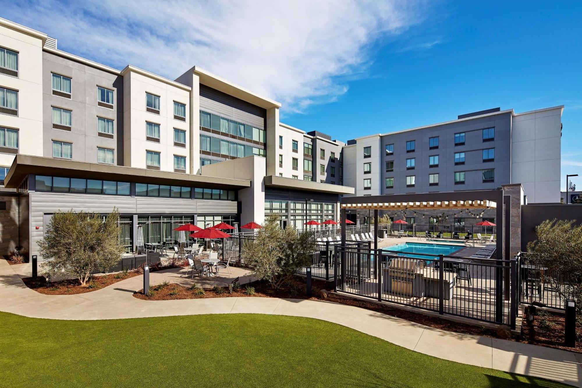 Homewood Suites By Hilton Long Beach Airport Buitenkant foto